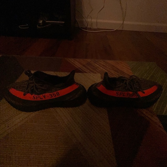 Size 10.5 - adidas Yeezy Boost 350 V2 Low Carbon Beluga